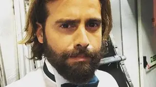 João Manzarra chora a morte do pai