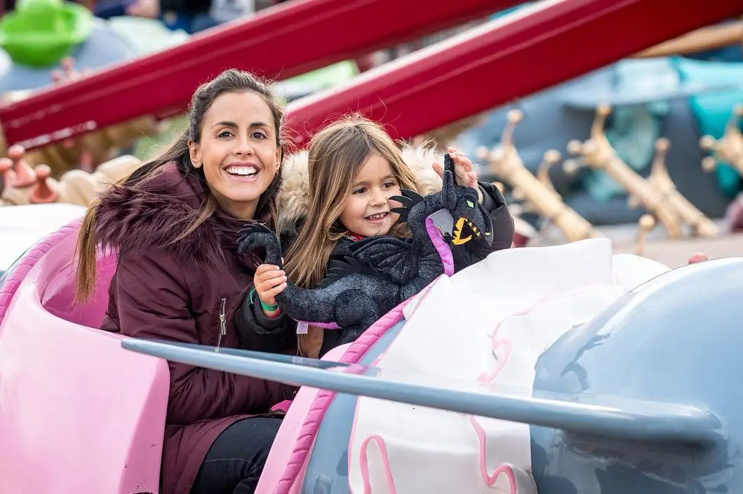 Carolina e Mariana Patrocínio na Disneyland Paris com os filhos