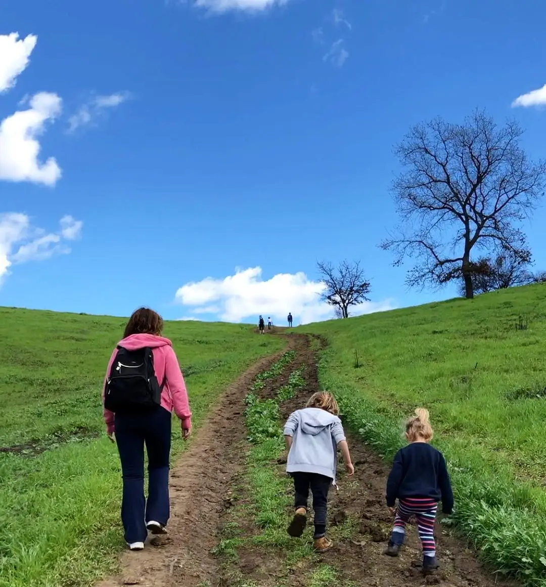 Daniela Ruah mostra fotos de dias de aventura com os filhos