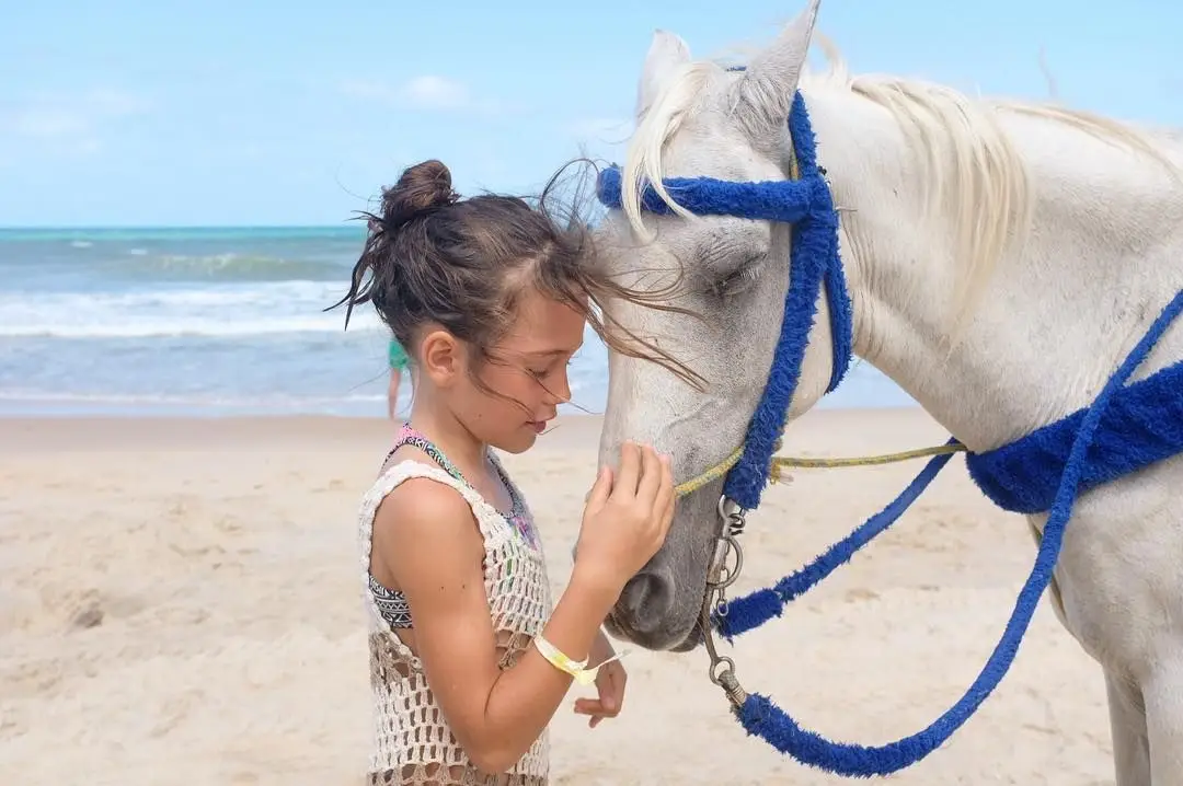 Cláudia Vieira mostra foto encantadora da filha