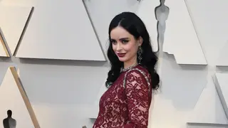 Krysten Ritter está grávida! A revelação foi feita na passadeira vermelha dos Óscares