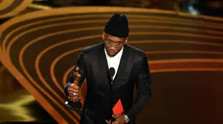 Mahershala Ali arrecada o segundo óscar da carreira com o pianista de ‘Green Book’