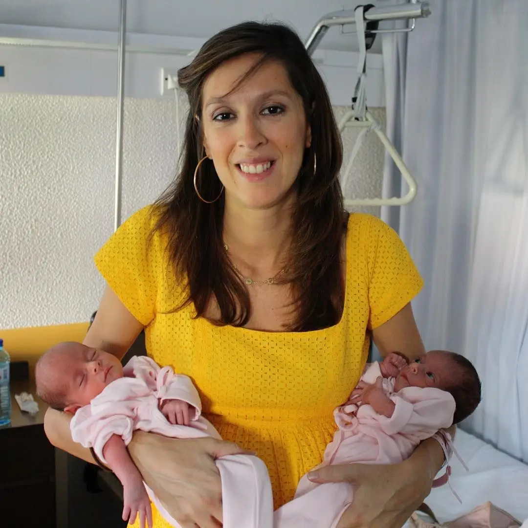 Ana Marques com as filhas Laura e Francisca