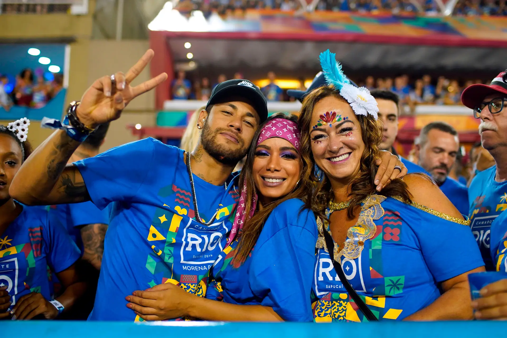 Anitta responde a polémica: "Não sou amiga da Marquezine, mas não tenho nada contra"