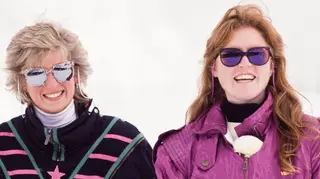 Fotografia inédita: Sarah Ferguson presta homenagem à princesa Diana