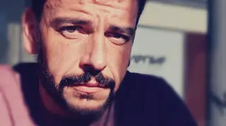 Ricardo Castro chora a a morte da mãe