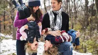 Daniela Ruah levou os filhos e o marido a andar de mota todo o terreno e o resultado foi este!