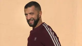 Beleza de filha de Simão Sabrosa dá nas vistas