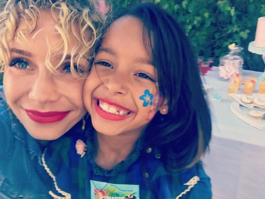 Luciana Abreu e a filha, Lyannii