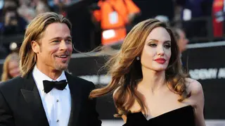 Angelina Jolie e Brad Pitt são oficialmente solteiros