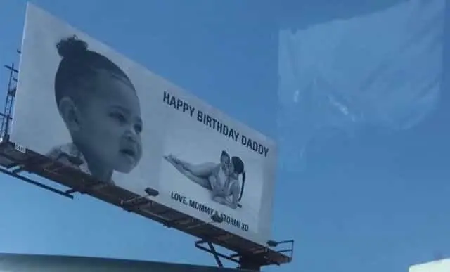 Kylie Jenner celebra o aniversário do namorado de forma excêntrica