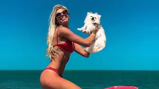 Modelo brasileira Caroline Bittencourt morreu ao tentar salvar a sua cadela