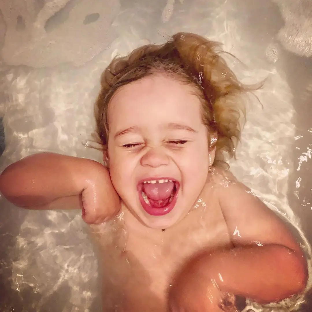 Filipa Valente mostra como o seu filho mais novo está crescido