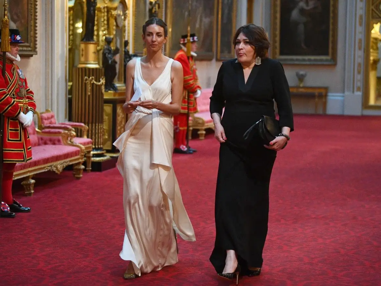 Suposta amante de William esteve num evento no palácio de Buckingham com Kate Middleton