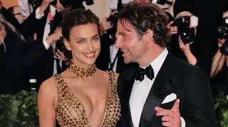 Depois de rumores de separação, Irina Shayk é fotografada sozinha com a filha e sem anel de noivado