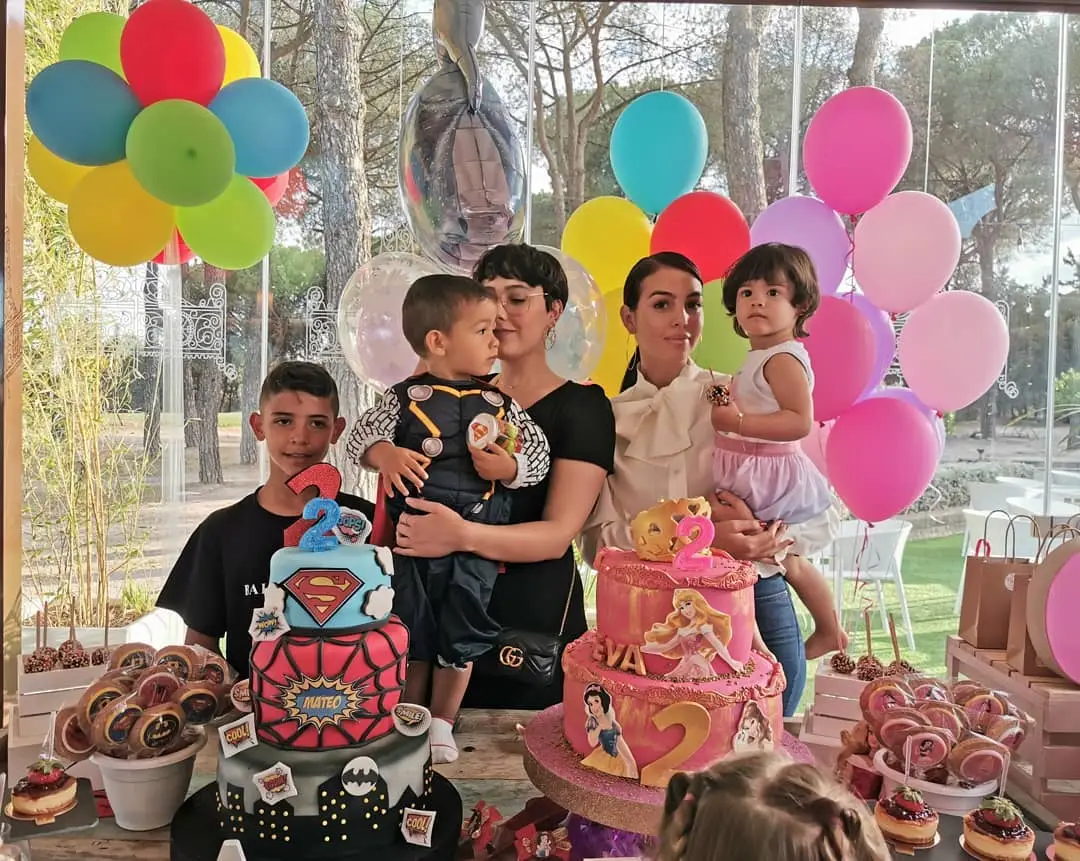 Irmã de Georgina Rodríguez mostra mais fotografias do aniversário dos filhos de Ronaldo