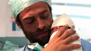 Fotografia do filho de Diogo Amaral no banho está a fazer sucesso na internet