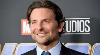Bradley Cooper vive romance com atriz de Hollywood?