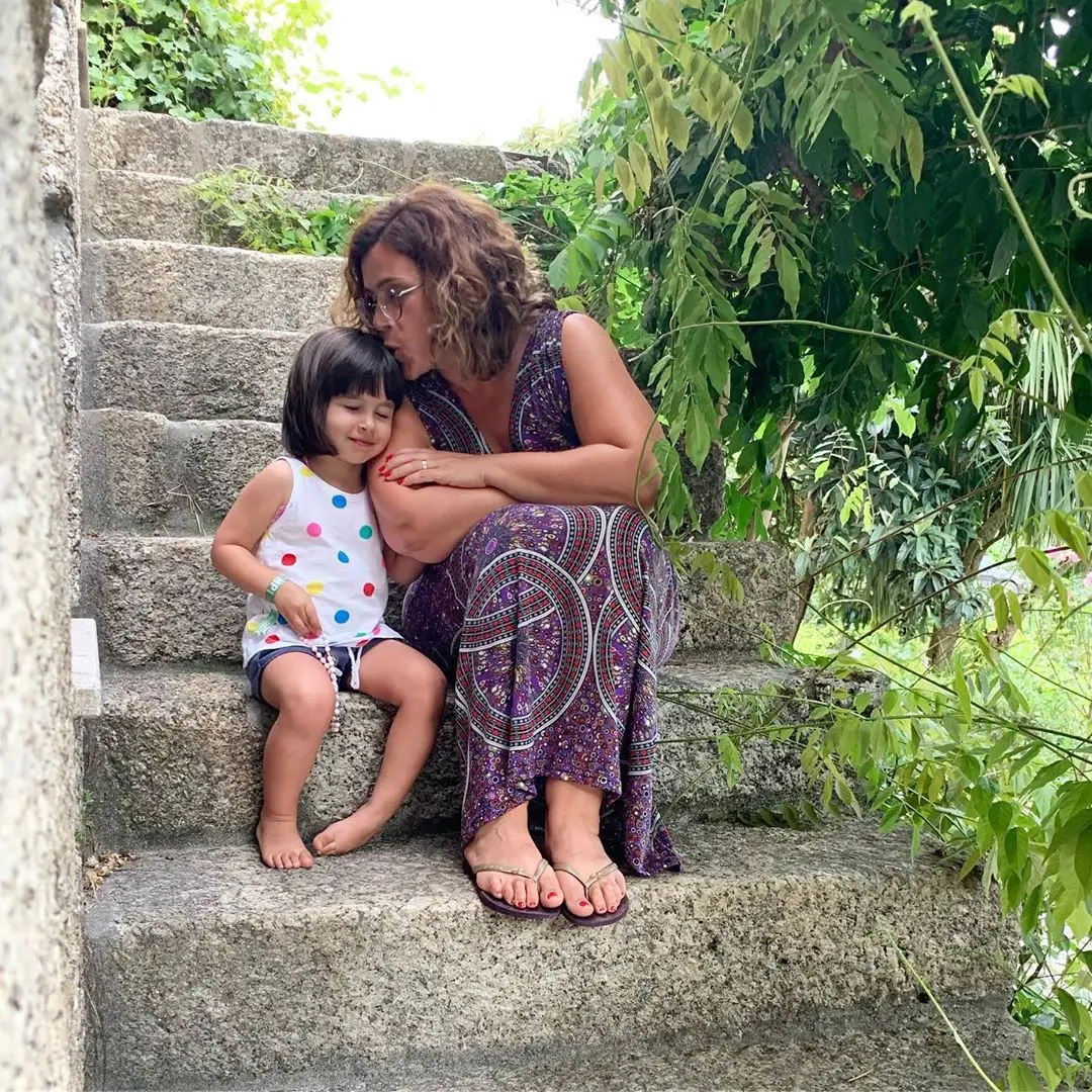 Catarina Raminhos mima a filha mais nova e seguidora alerta: “Penso nos ciúmes que as outras duas possam ter”