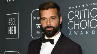 Ricky Martin mostra o rosto da filha pela primeira vez: "A luz dos meus olhos"