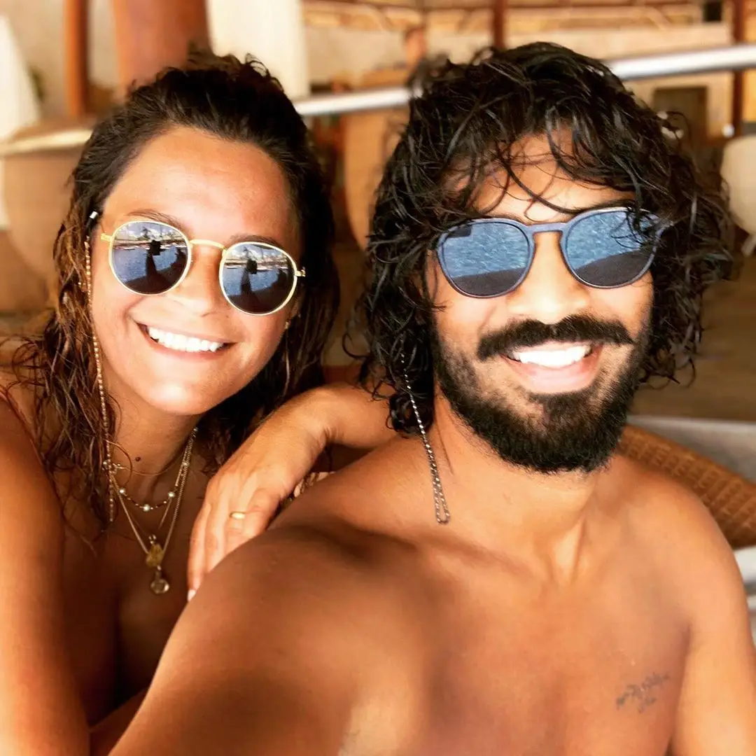 As imagens da lua-de-mel de Carla Baía