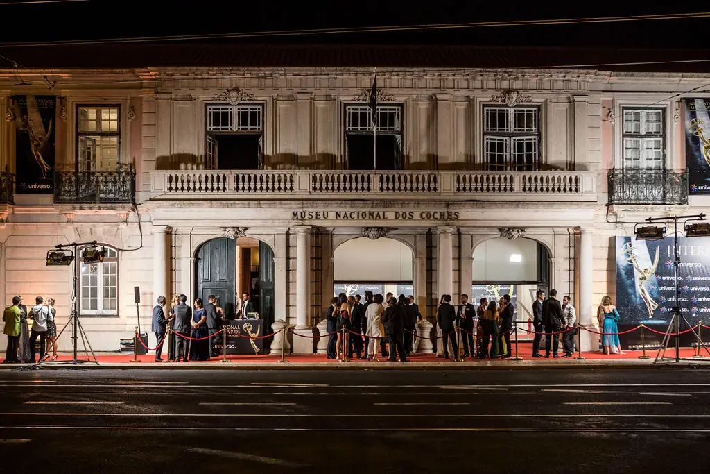 O jantar, a festa e os bastidores dos Emmy Awards