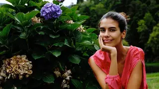 Isabela Valadeiro de férias nos Açores em companhia especial