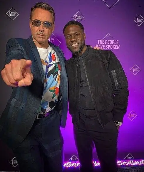 Kevin Hart surge em público pela primeira vez depois de acidente quase fatal