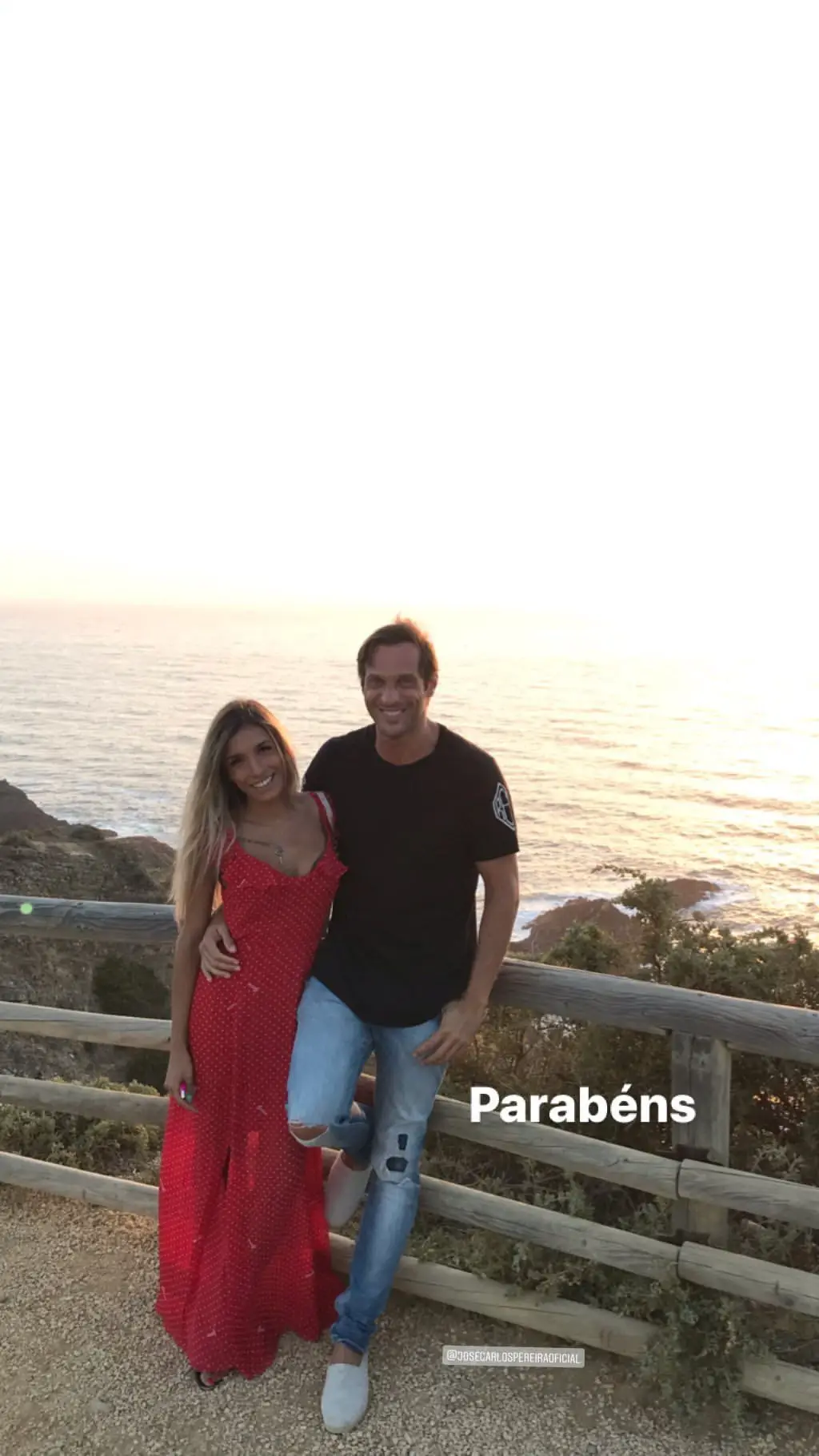 Em dia de aniversário, José Carlos Pereira recebe declaração de amor da namorada