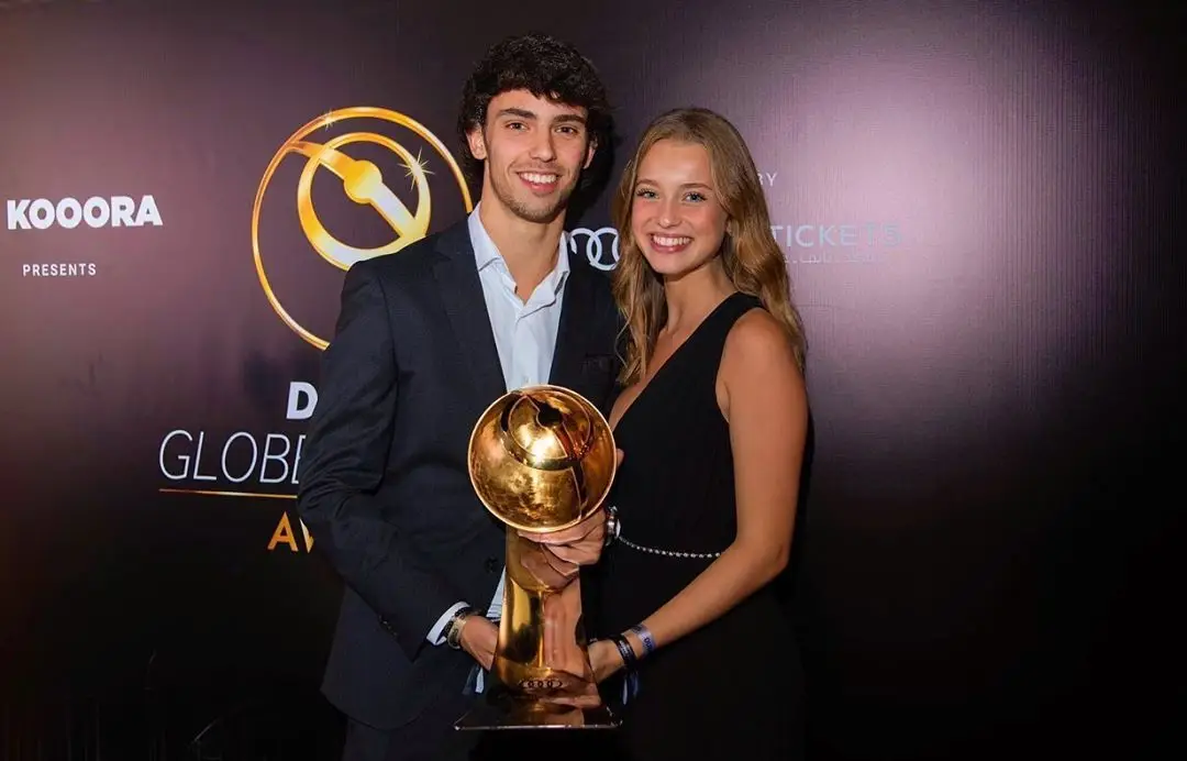 João Félix conta com o apoio da namorada em noite de prémios