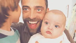 Diogo Amaral brinda fãs com encantador retrato do filho bebé