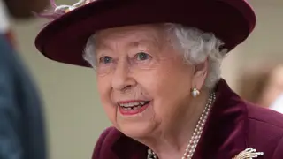 É desta forma que a rainha Isabel II mantém o contacto com a família real
