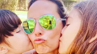 Fernanda Serrano ‘derrete’ a internet com fotografia amorosa da filha mais nova