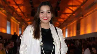 Filha de Manuela Moura Guedes ao lado do namorado no ModaLisboa