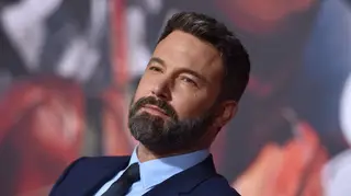 Ben Affleck e nova namorada fotografados aos beijos nas ruas de Los Angeles
