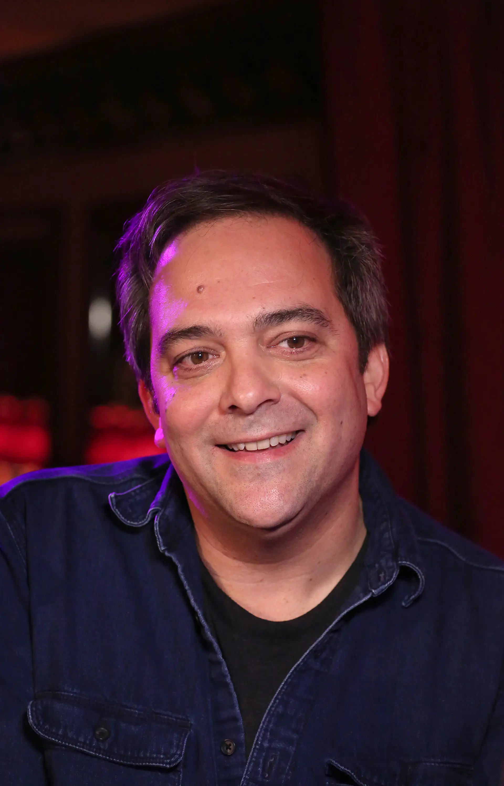 Famosos choram a morte de Adam Schlesinger. O músico tinha sido diagnosticado com Covid-19
