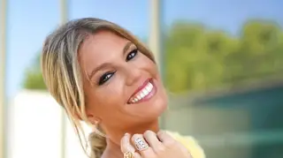 Pimpinha Jardim brinda fãs com foto amorosa do marido e do filho bebé