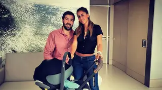 Carolina Patrocinio Confirma Que O Marido Assistiu Ao Parto E Mostra Imagens Ineditas Das Filhas Ao Redor Do Bebe Famashow