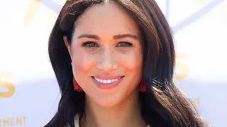 Semelhanças entre hospedeira de bordo e Meghan Markle deixa fãs boquiabertos