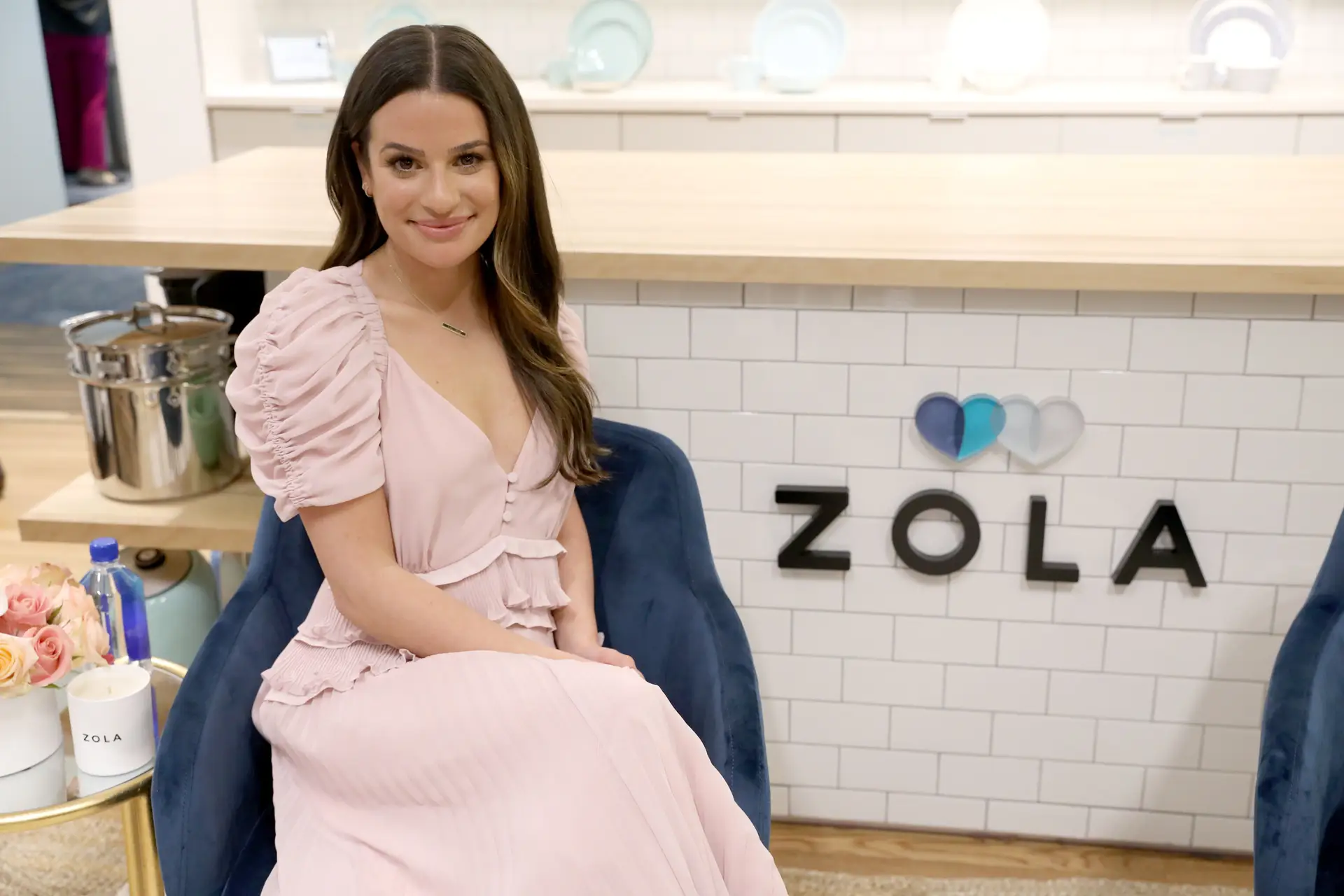 Após acusações de racismo, Lea Michele é acusada de transfobia e de chamar 'baratas' aos figurantes