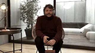 César Mourão partilha fotografia rara da companheira: "Ela nunca gosta"