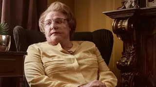 César Mourão mostra-se absolutamente irreconhecível: "O trabalho mais duro que fiz até hoje"