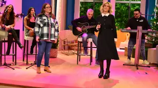 Sobrinha de Tony Lemos estreia-se em televisão com homenagem ao tio: “A música sempre nos juntou”