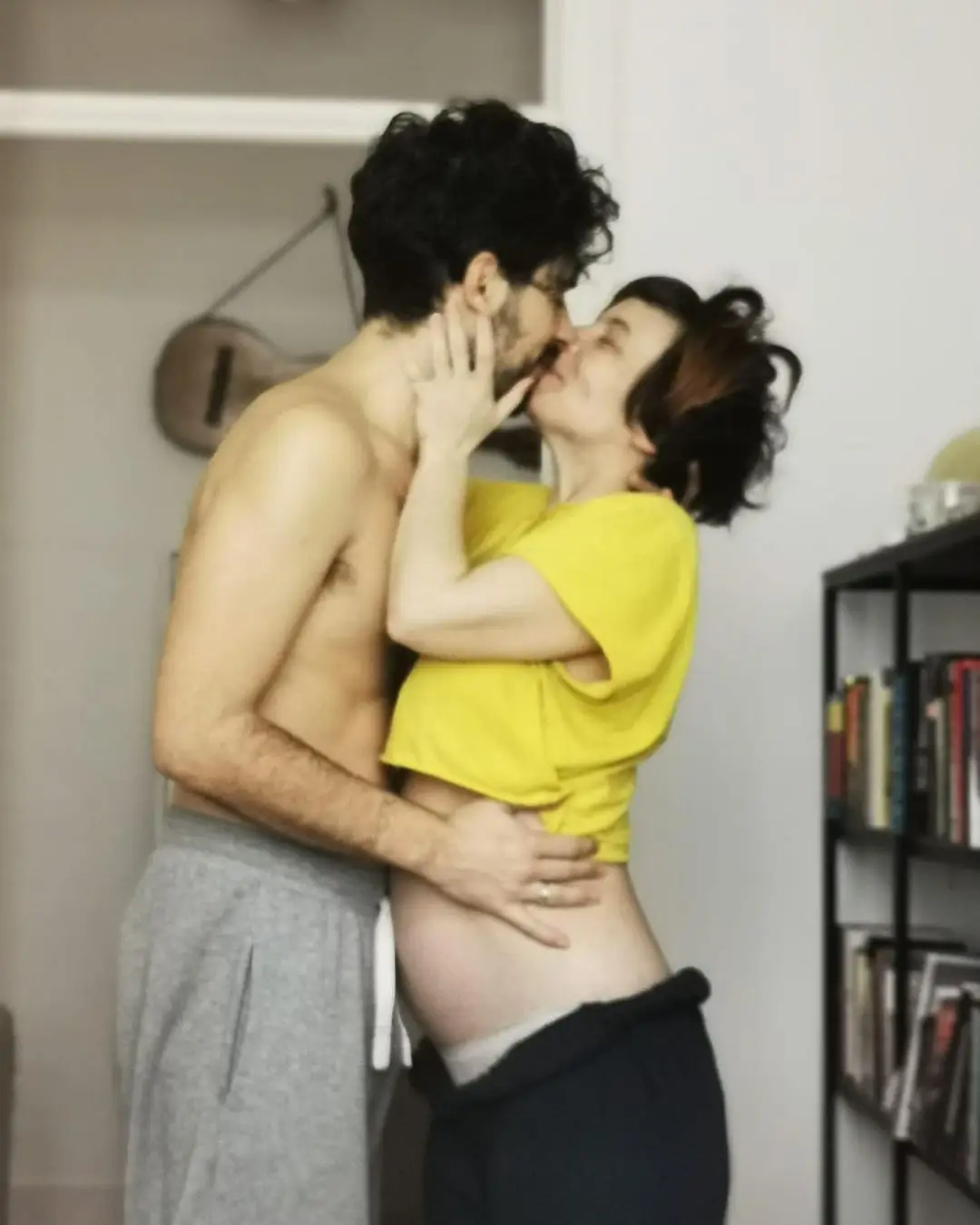 Prestes a ser mãe, Cecília Henriques declara-se ao namorado: "Não existe uma maneira de amar, existem muitas"