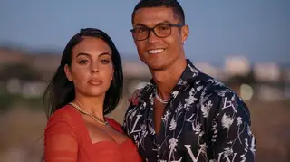 Cristiano Ronaldo 'derrete' seguidores com fotografia ao lado dos filhos