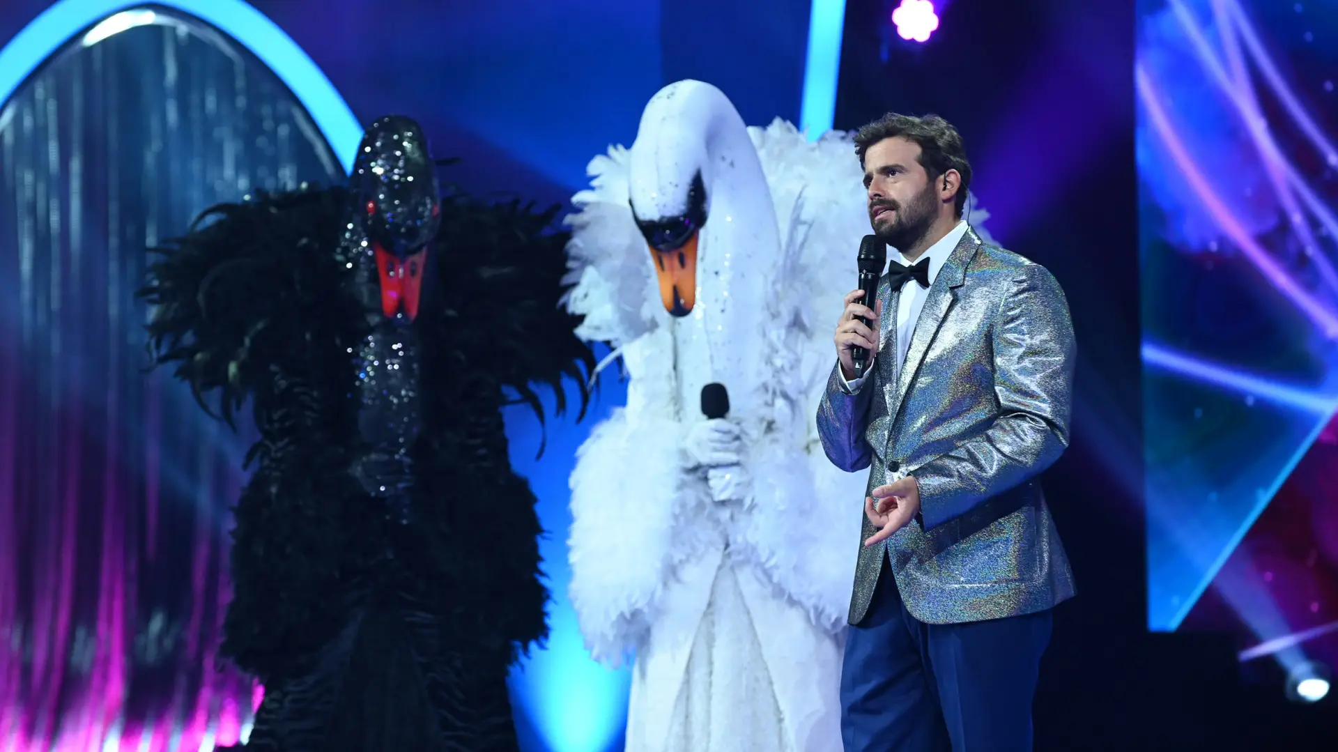 Kasha e Miguel Cristovinho são os Cisnes: “Iam buscar-nos numa carrinha com vidros fumados”
