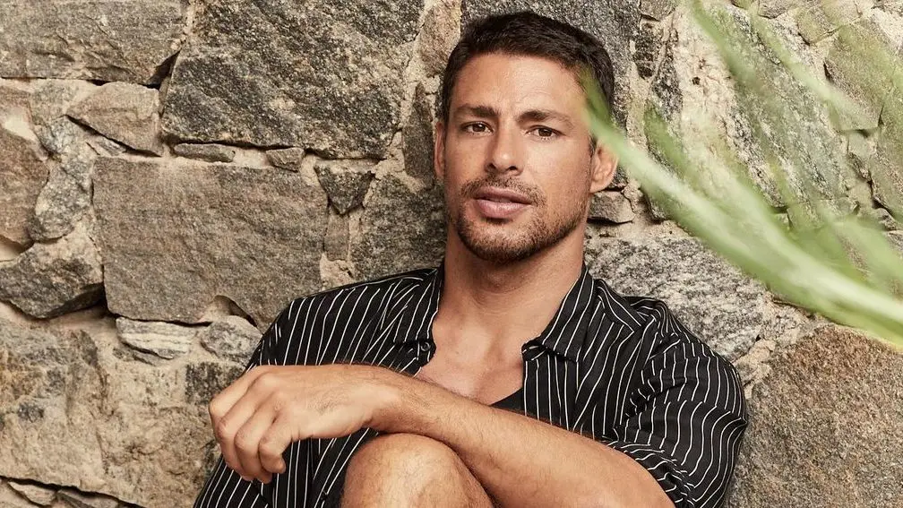 Cauã Reymond celebra aniversário da avó: “Uma pessoa de importância extrema na minha vida”