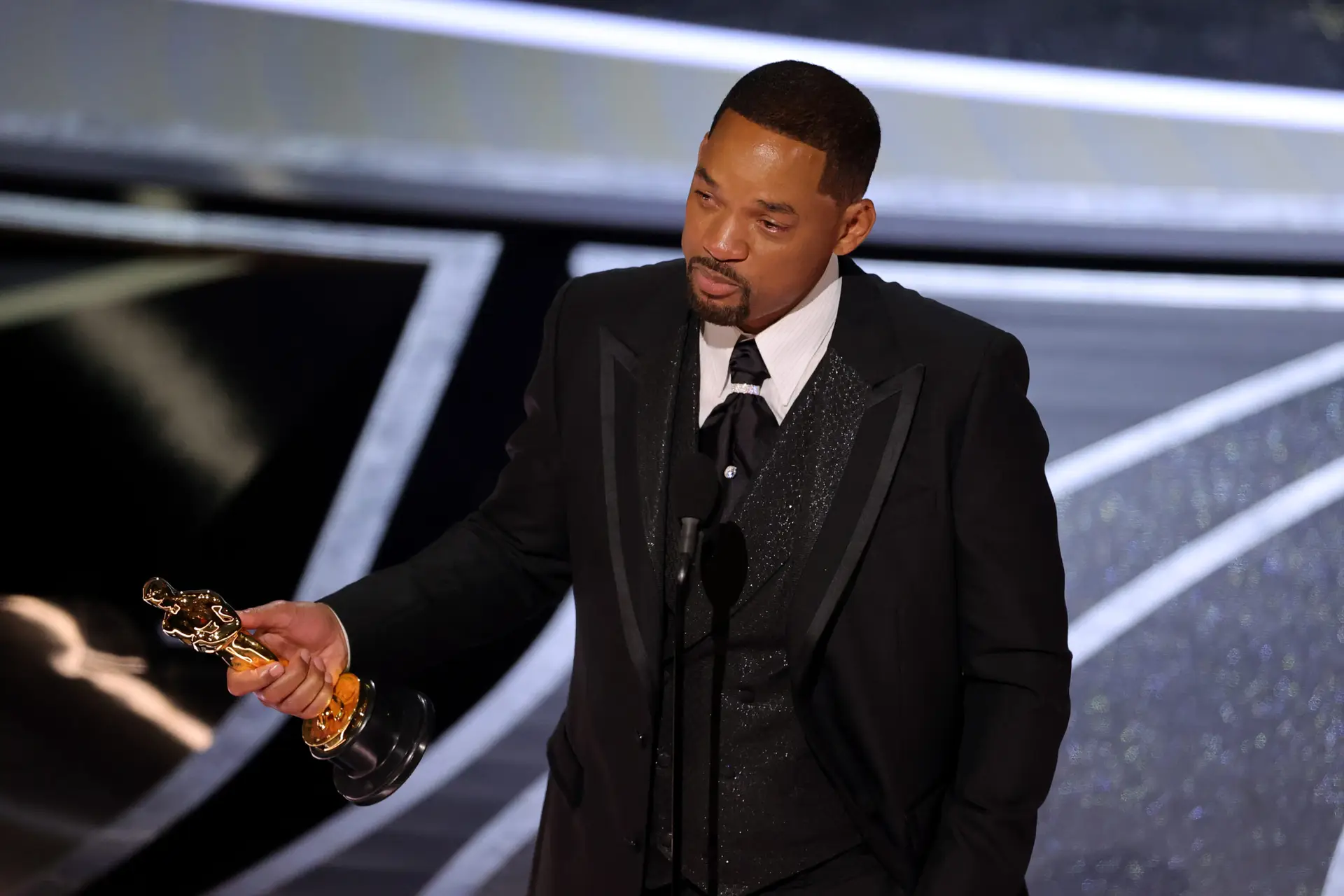 HOLLYWOOD, CALIFORNIA – MARCH 27: Will Smith accepts the Actor in a Leading Role award for ‘King Richard’ onstage during the 94th Annual Academy Awards at Dolby Theatre on March 27, 2022 in Hollywood, California. (Photo by Neilson Barnard/Getty Images)