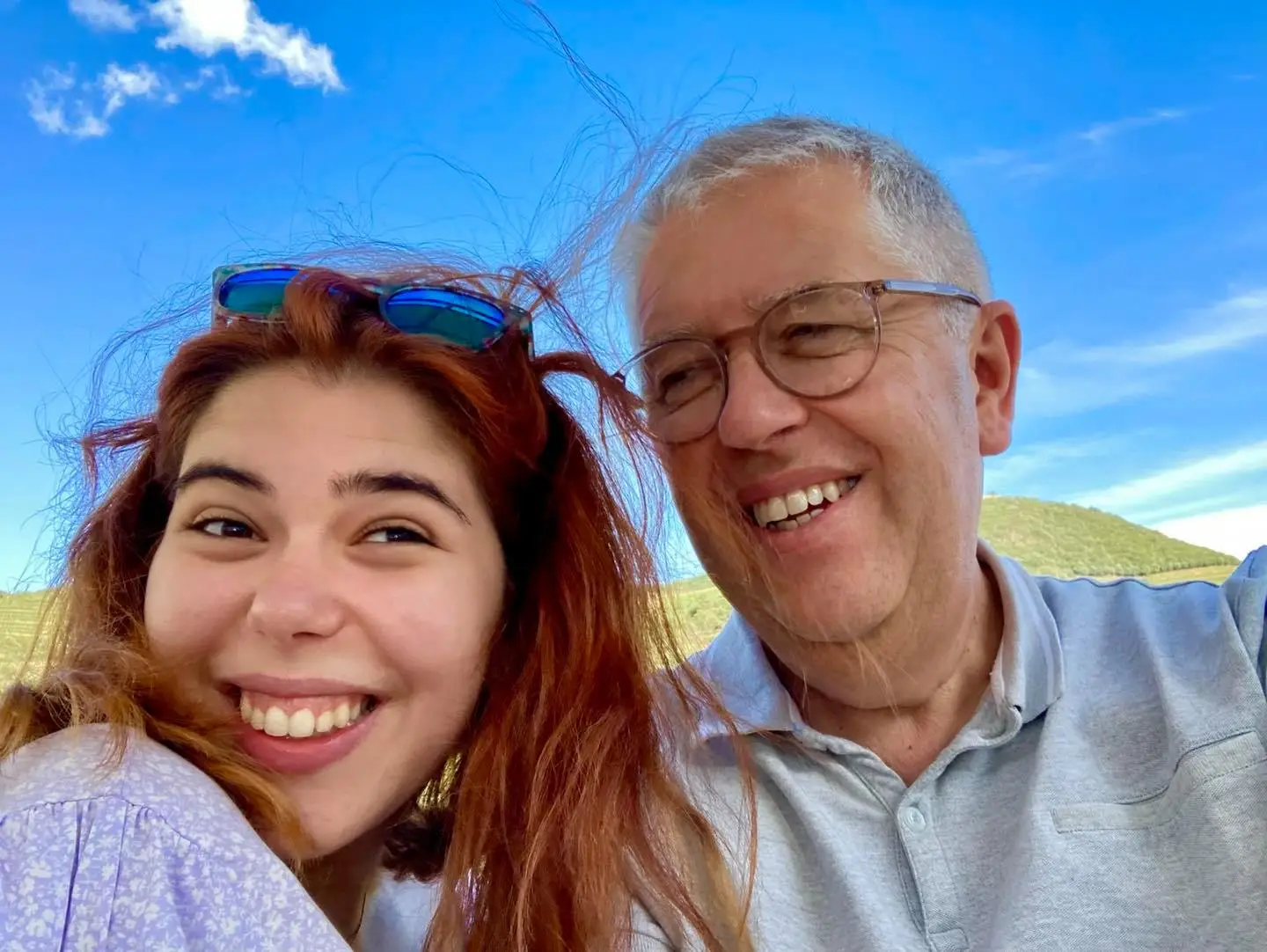Mário Augusto atualiza estado de saúde da filha: “Com menos 25 parafusos, a coluna vai ter de se readaptar”