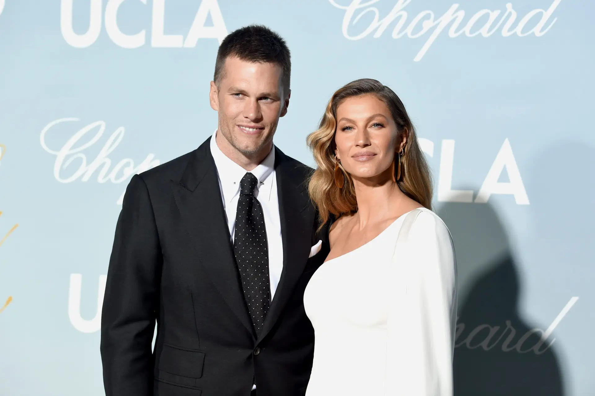 LOS ANGELES, CALIFORNIA – FEBRUARY 21: (L-R) Tom Brady and Gisele Bündchen attends the 2019 Hollywood For Science Gala at Private Residence on February 21, 2019 in Los Angeles, California. (Photo by Kevin Winter/Getty Images)